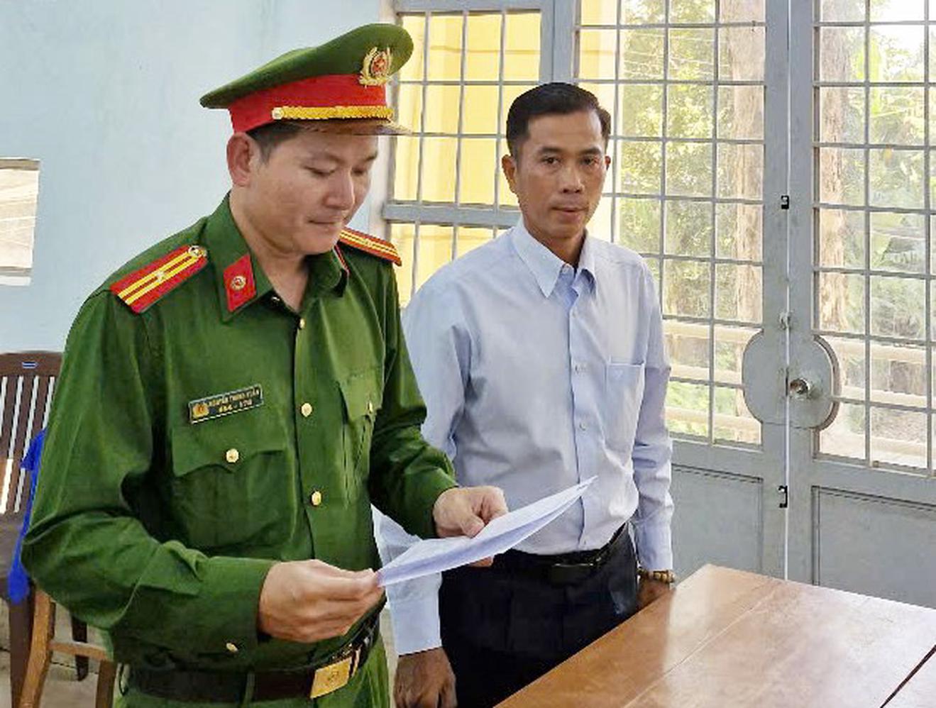 Khởi tố cựu Giám đốc Văn phòng Đăng ký đất đai chi nhánh Châu Phú