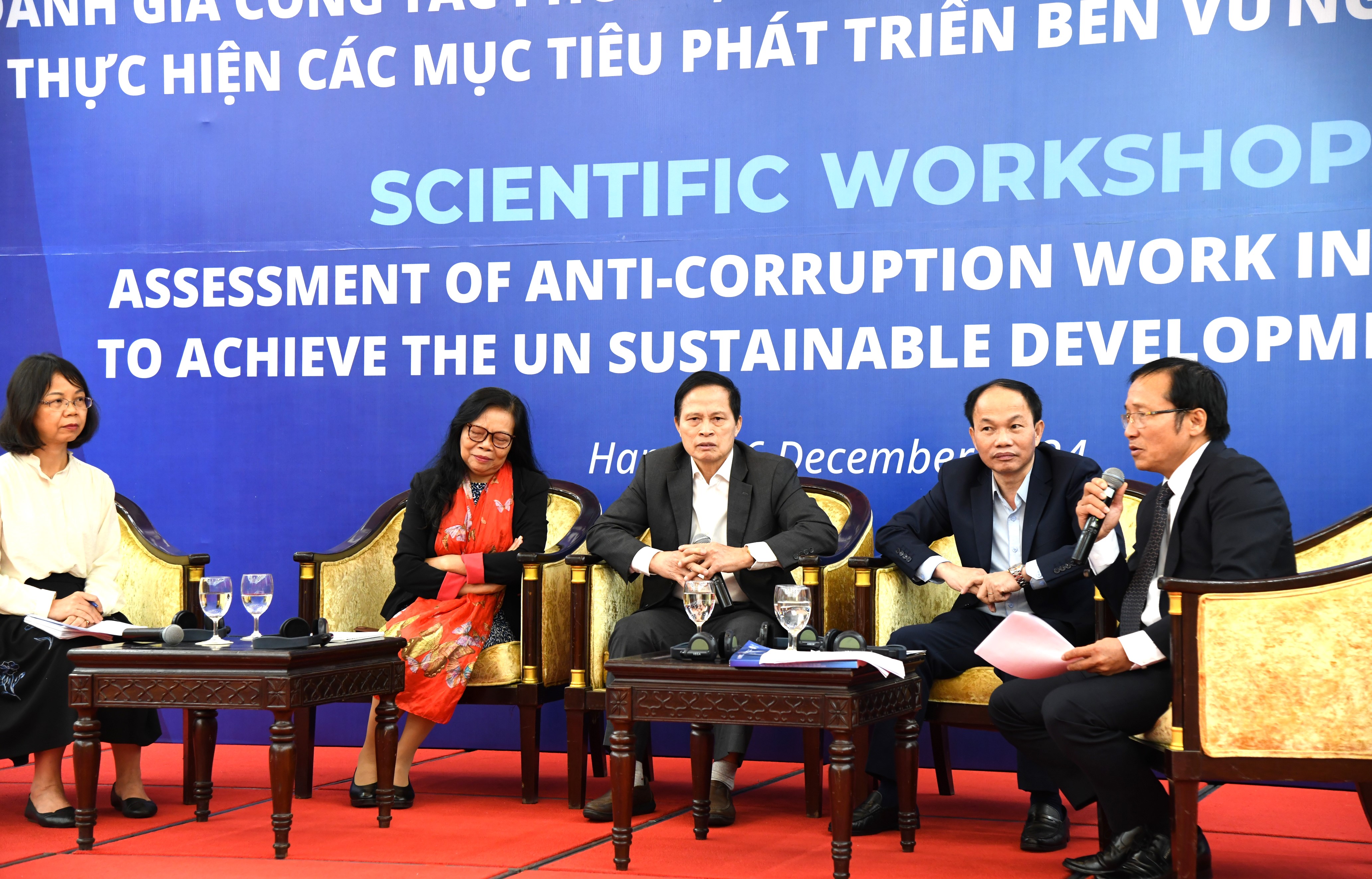 TS. Nguyễn Quốc Văn, Viện trưởng Viện Chiến lược và Khoa học thanh tra chia sẻ quan điểm tại Hội thảo đánh giá công tác PCTN tại Việt Nam theo các mục tiêu phát triển bền vững của Liên hợp quốc, ngày 06/12/2024. Ảnh: K. Dung