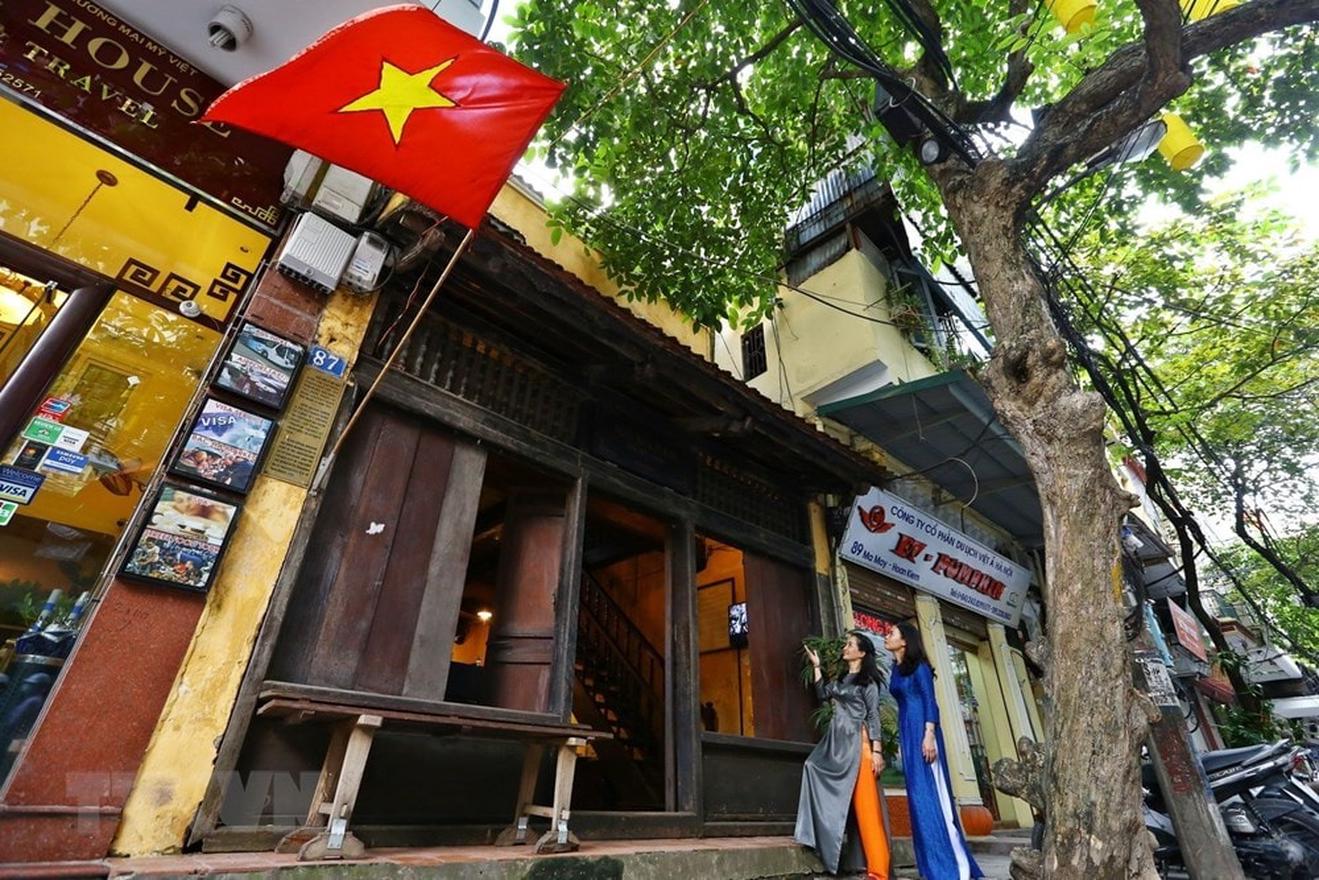 Phát huy giá trị di sản, khám phá nét độc đáo của hai di tích phố cổ Hà Nội trong mùa Tết