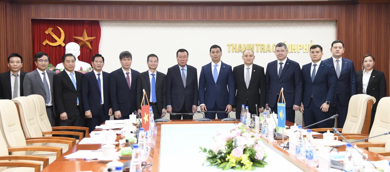 Tổng Thanh tra Chính phủ tiếp Đoàn đại biểu cấp cao Cơ quan Phòng, chống tham nhũng Kazakhstan