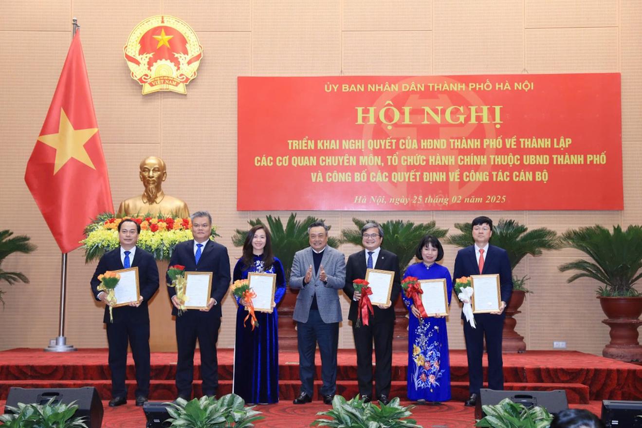 Tổ chức lại cơ quan hành chính: Hà Nội giảm 6 sở