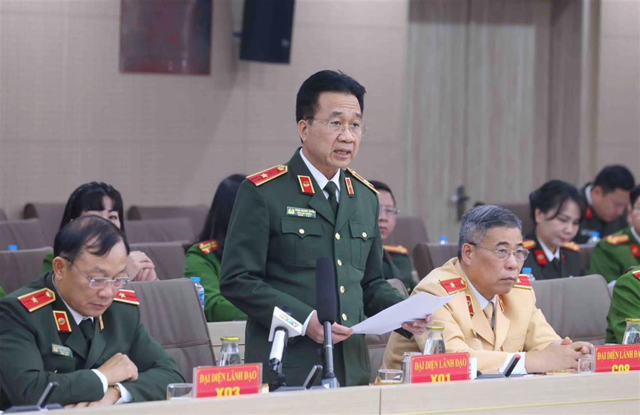 Giải quyết thủ tục cho người dân, doanh nghiệp khi không còn Công an huyện