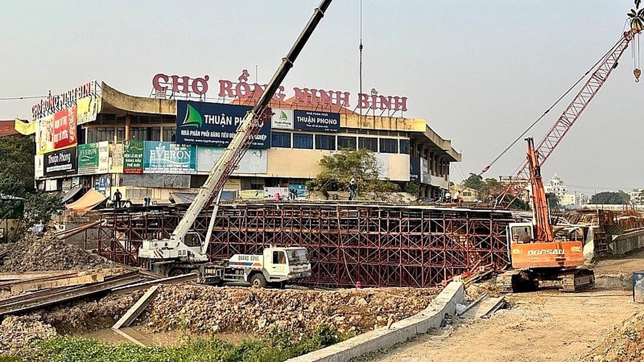 Ninh Bình: Rà soát, tạm dừng triển khai các dự án mới