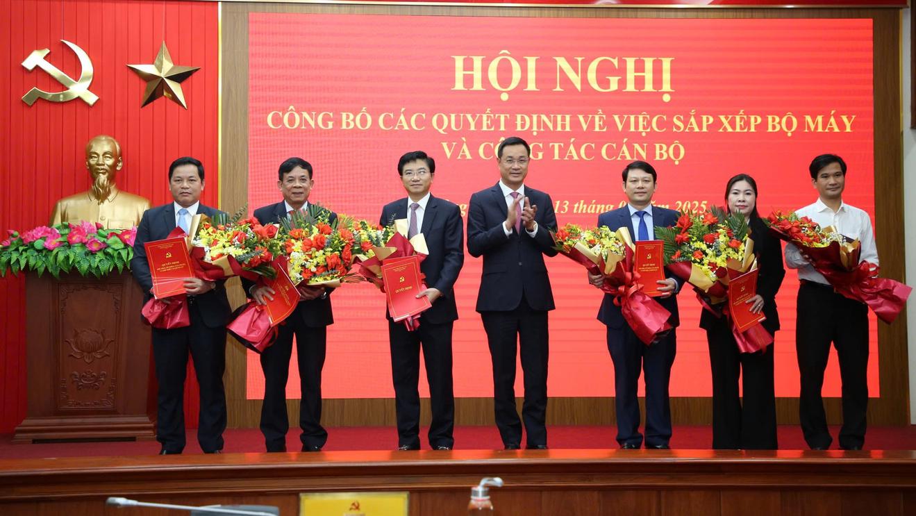 Tạo sự đồng thuận cao trong xã hội về tiếp tục sắp xếp tổ chức bộ máy