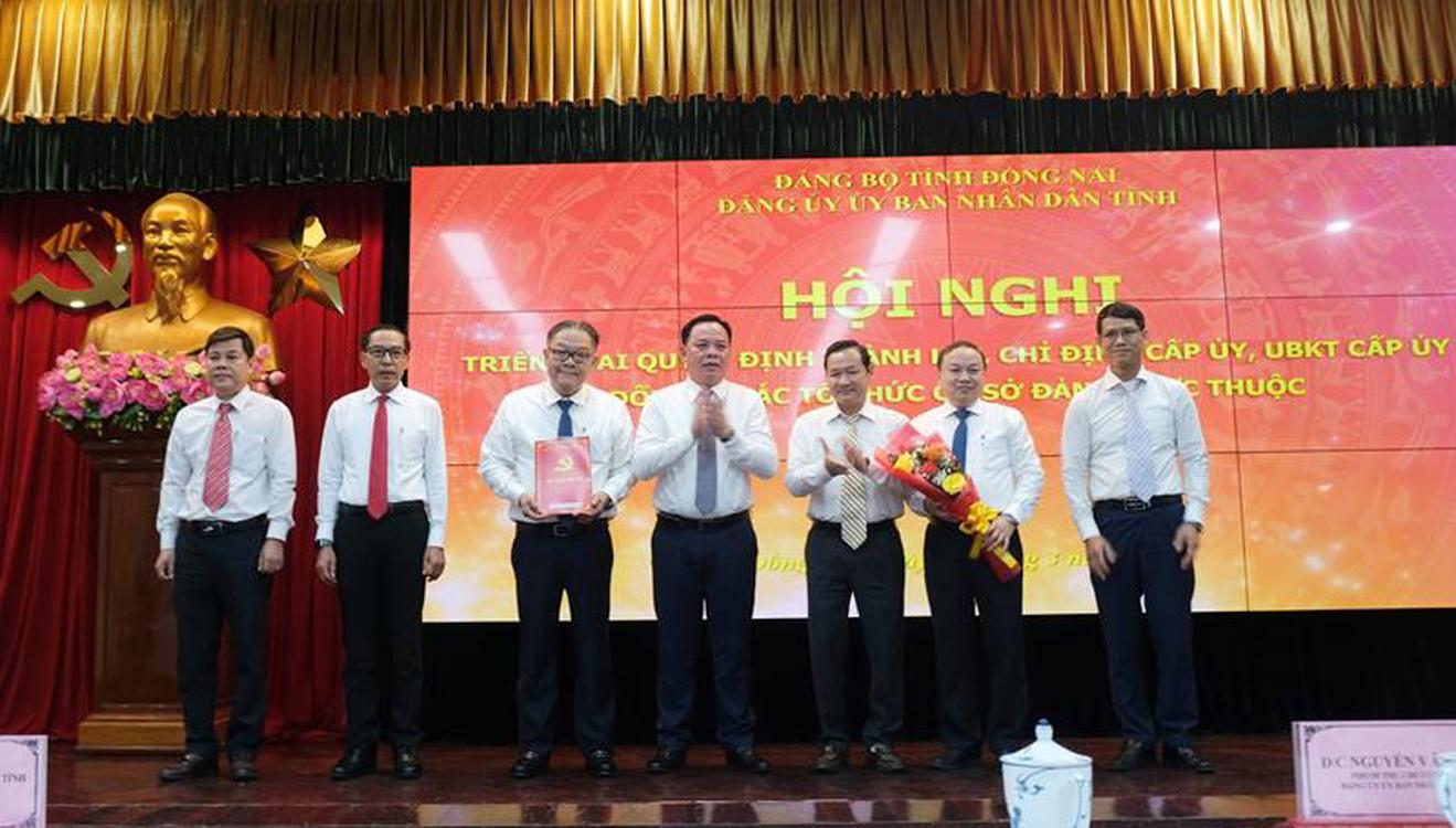 Thành lập 8 tổ chức đảng trực thuộc Đảng bộ Ủy ban nhân dân tỉnh