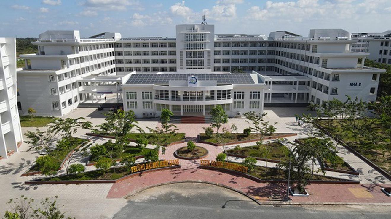 Nhiều vi phạm trong mua sắm trang thiết bị tại Trường Đại học Kiên Giang 