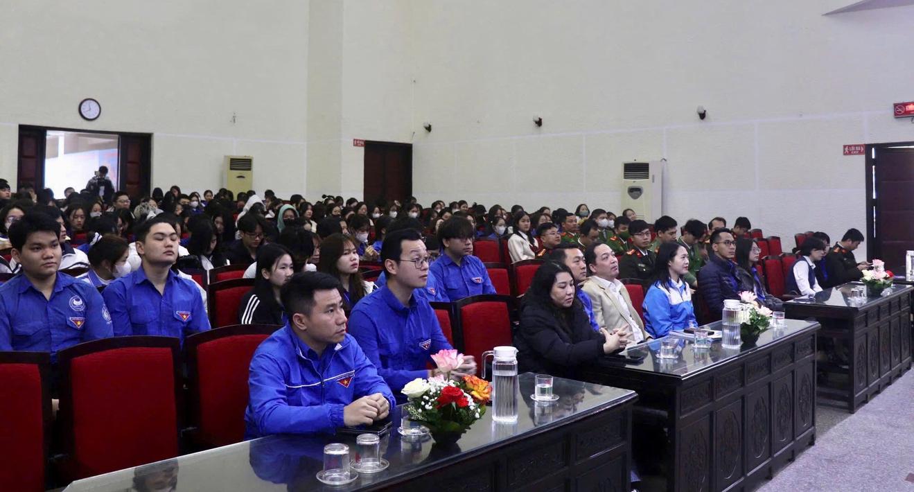 Đoàn Thanh niên Thanh tra Chính phủ tham gia phổ biến pháp luật và tình nguyện tại Nam Định