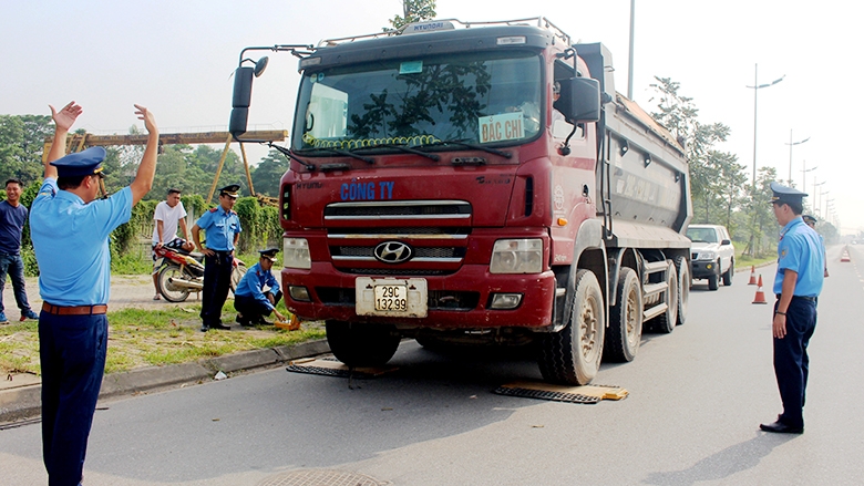 Phối hợp xử lý vi phạm trong hoạt động vận tải hàng hóa bằng ô tô