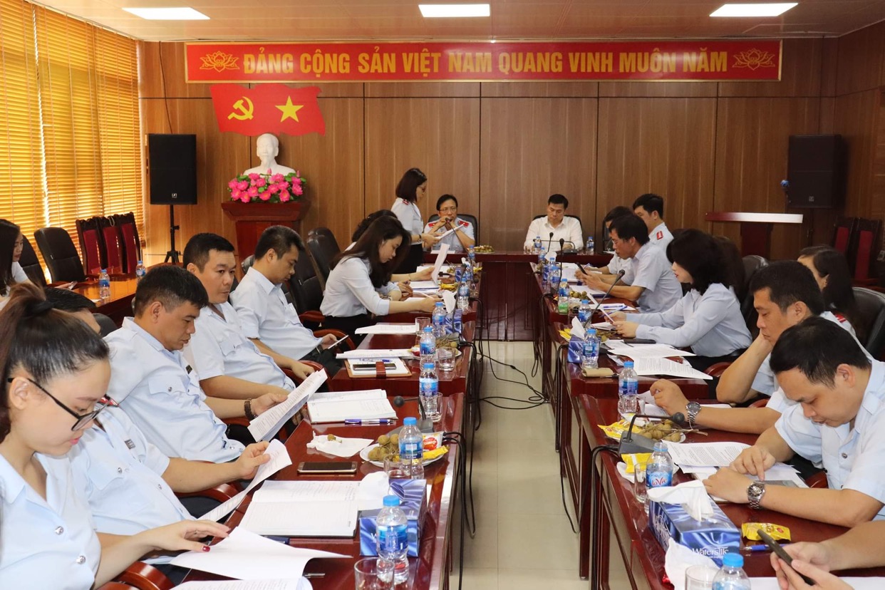 Các đại biểu tham dự cuộc họp