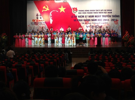 Ngày 15/10/1966, lớp huấn luyện cán bộ Đoàn đầu tiên của Trung ương Đoàn khai mạc và được lấy làm Ngày truyền thống của Học viện Thanh thiếu niên Việt Nam. Trải qua các giai đoạn phát triển khác nhau với những nhiệm vụ cách mạng cụ thể, Học viện đã đổi tên gọi 5 lần: Trường Huấn luyện cán bộ Đoàn (từ năm 1956 đến năm 1969), Trường Đoàn Trung ương (từ năm 1970 đến năm 1982), Trường Đoàn cao cấp (từ năm 1982 đến năm 1991), Trường Cán bộ Thanh niên Trung ương (từ năm 1991 đến năm 1995), Học viên Thanh thiếu niên Việt Nam (từ 1995 đến nay). 
