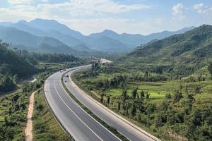 Đầu tư dự án xây dựng tuyến đường bộ cao tốc Nha Trang  - Đà Lạt