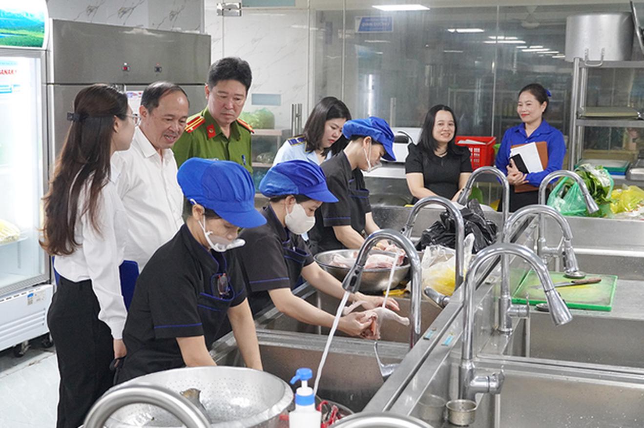 Tăng cường thanh tra, kiểm tra, xử lý nghiêm vi phạm về an toàn thực phẩm