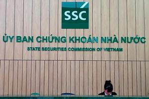 Trách nhiệm của Ủy ban Chứng khoán trong đăng ký tư cách công ty đại chúng